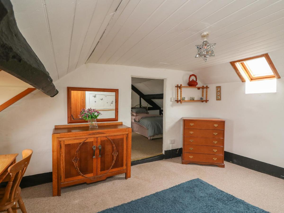 Caerau Farm House 拉尼德洛伊斯 外观 照片