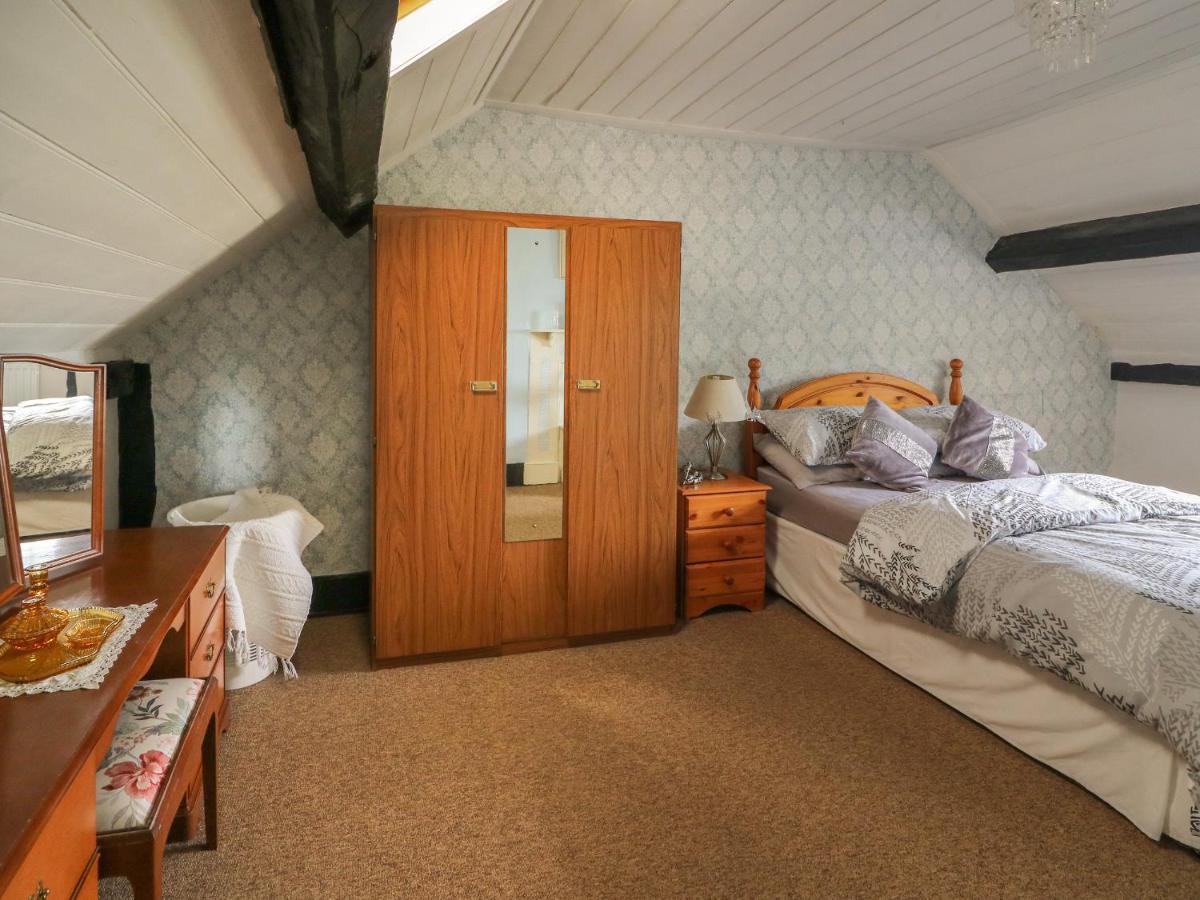 Caerau Farm House 拉尼德洛伊斯 外观 照片
